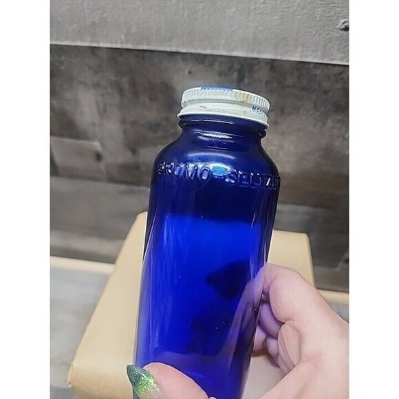Vintage Cobalt Blue Bromo Seltzer Bottle W Cap 6 inch - Picture 3 of 5